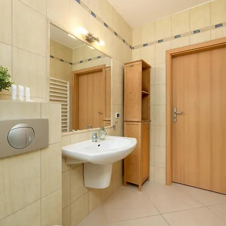 Spacerowa Cozy With Balcony In By Renters Колобжег