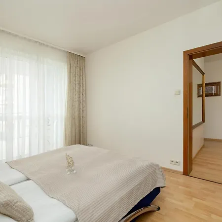 Spacerowa Cozy With Balcony In By Renters Apartmán
